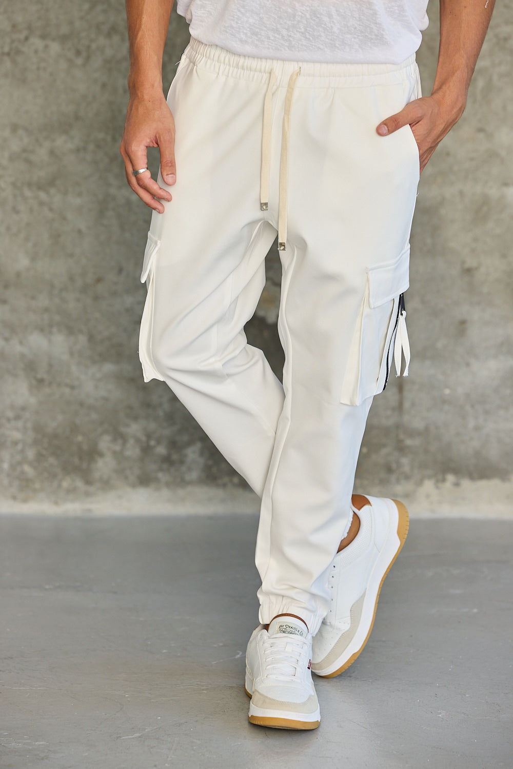 דגמחים לגברים לכל סגנון - מכנסיים איכותיים לכל אירוע