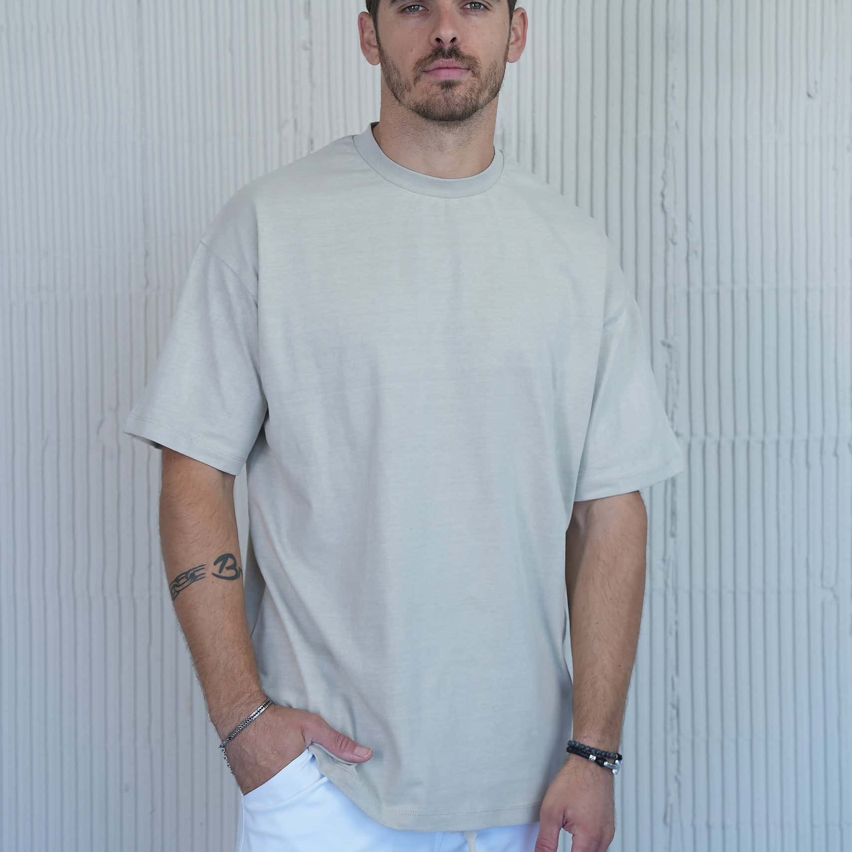 חולצת בייסיק אוברסייז ניקוסיה