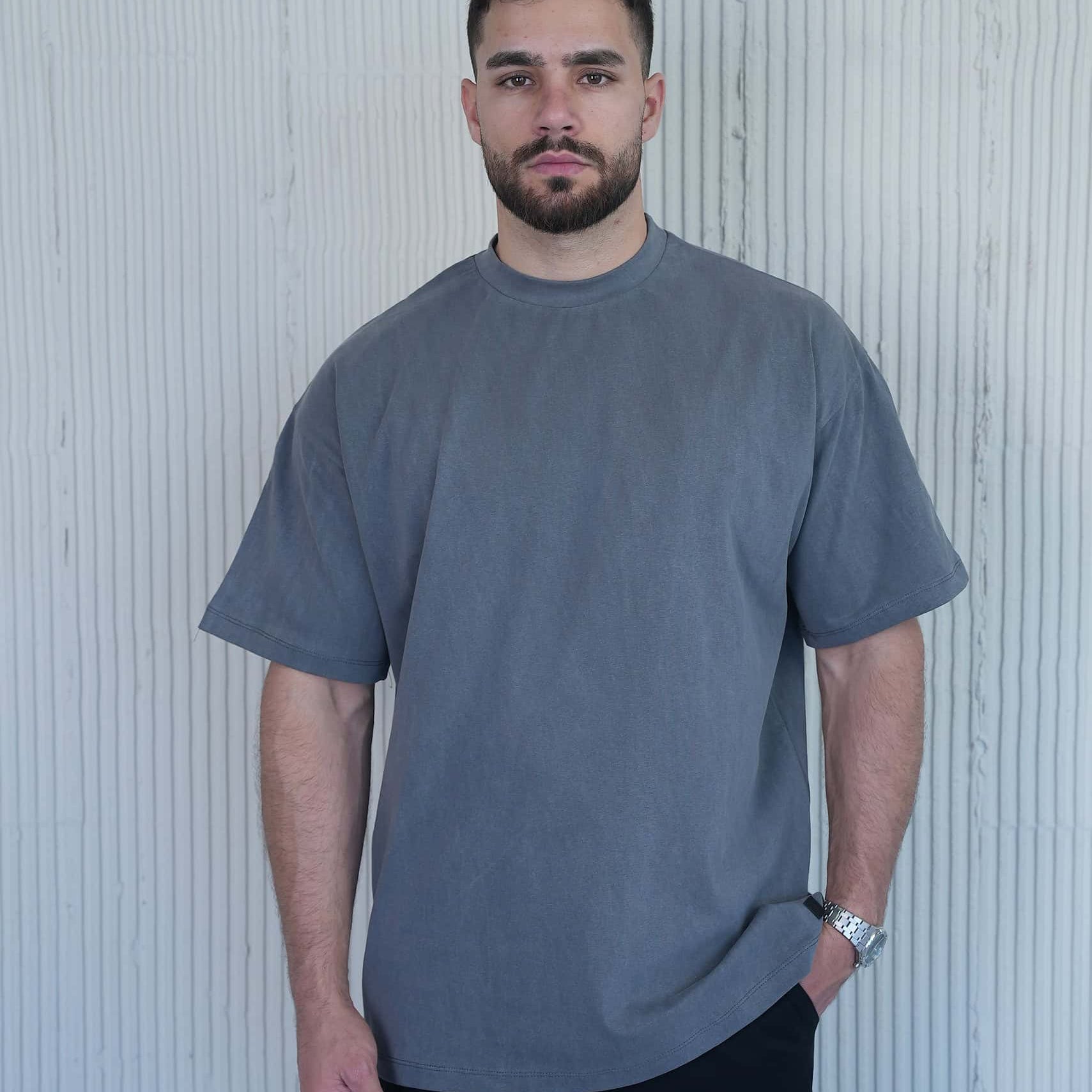 חולצת בייסיק אוברסייז ניקוסיה