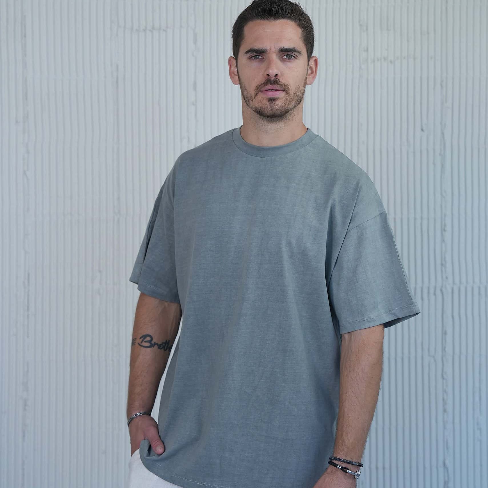 חולצת בייסיק אוברסייז ניקוסיה