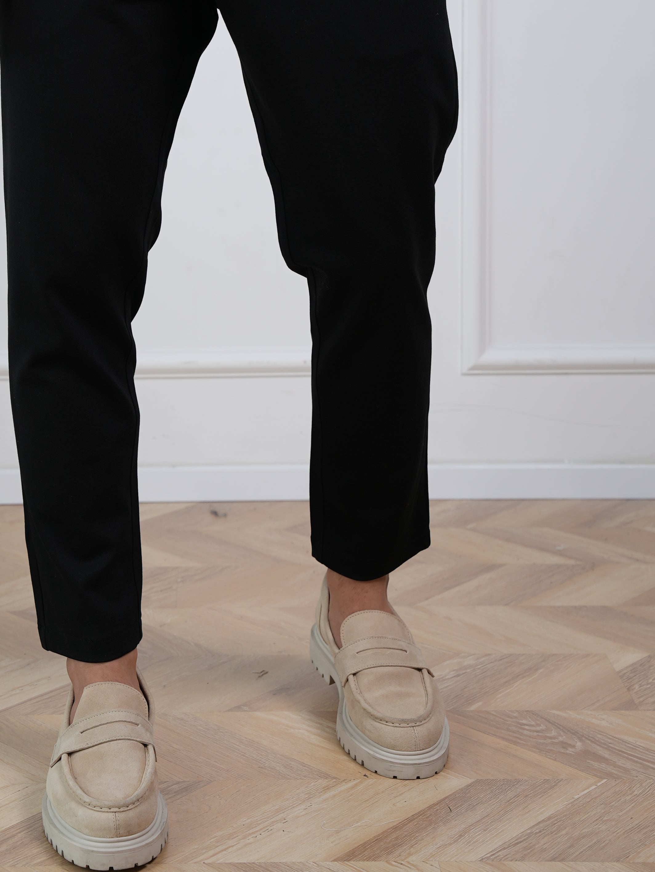 מכנס קוקונאריס בד לייקרה לונדון